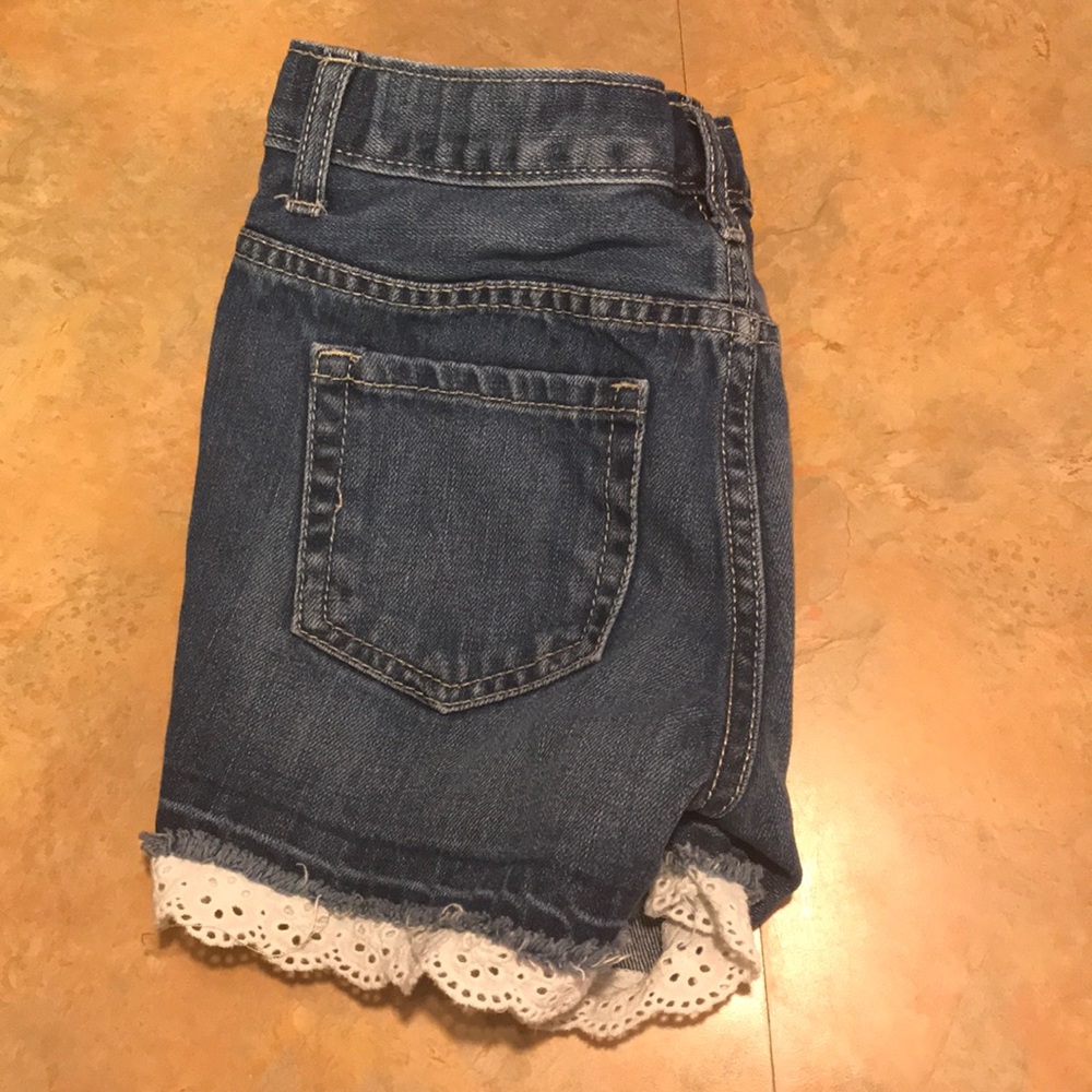 Shorts - Picture 2 of 3